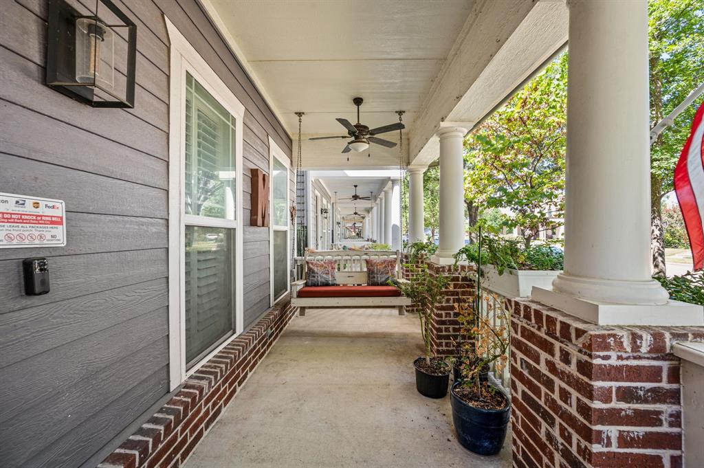 737 Hammond Street