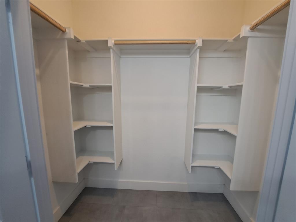 Kiest - Residential Lease