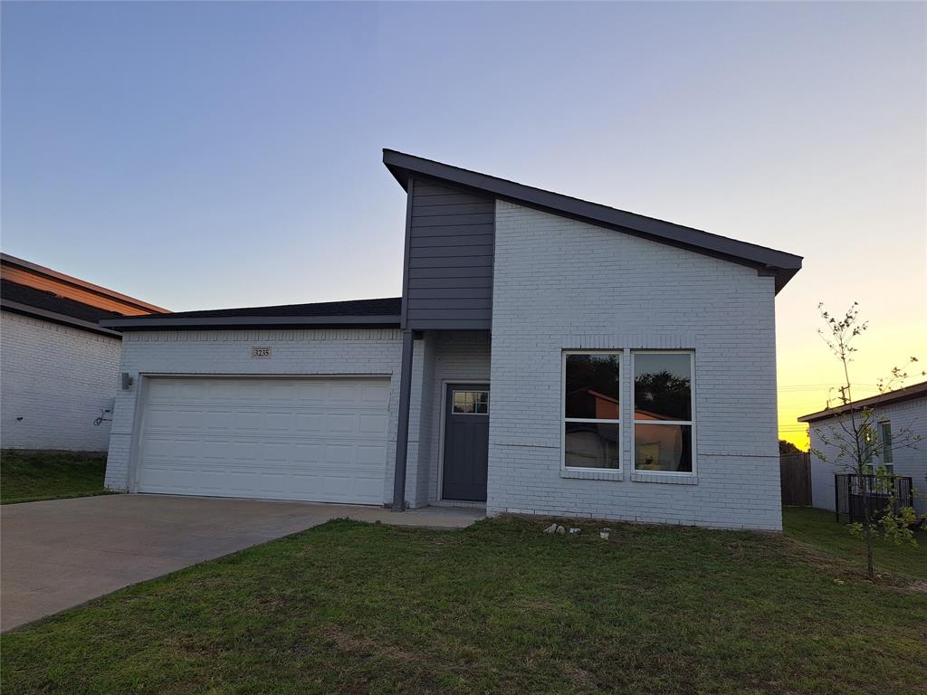 Kiest - Residential Lease