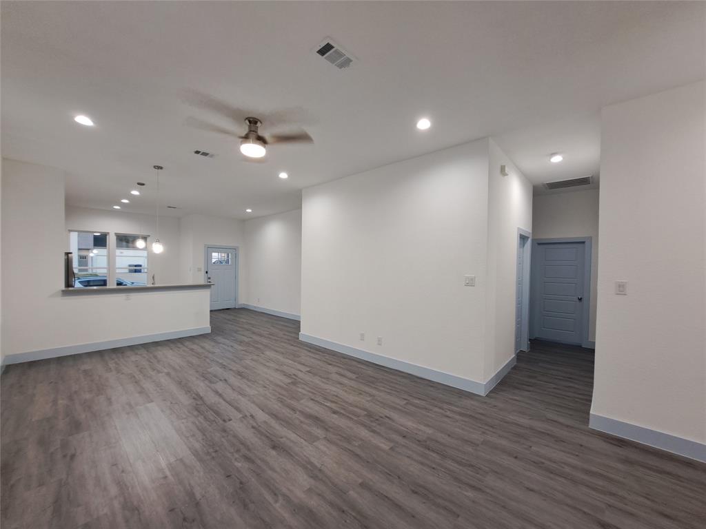 Kiest - Residential Lease