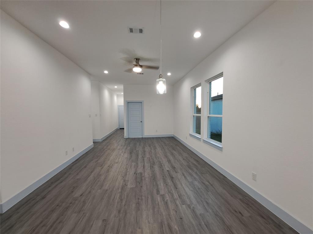 Kiest - Residential Lease