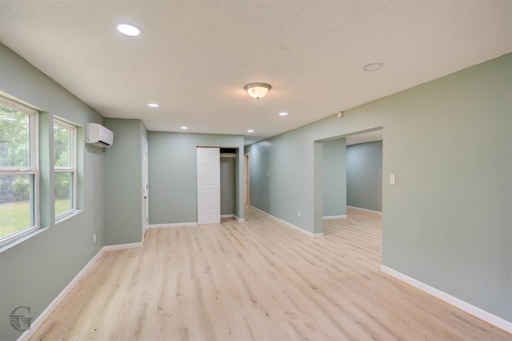209 W Jackson Avenue