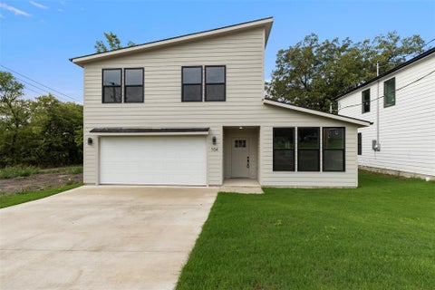 Photo of 104 E Miller, Whitewright, TX 75491 (MLS # 21405065)