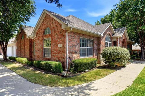 Photo of 3233 Rosehaven Drive #1610, Fort Worth, TX 76116 (MLS # 21343743)