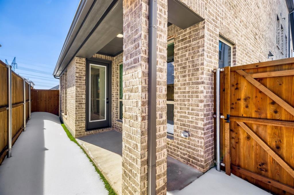 Castle Hills Northpointe Townhomes - Residential