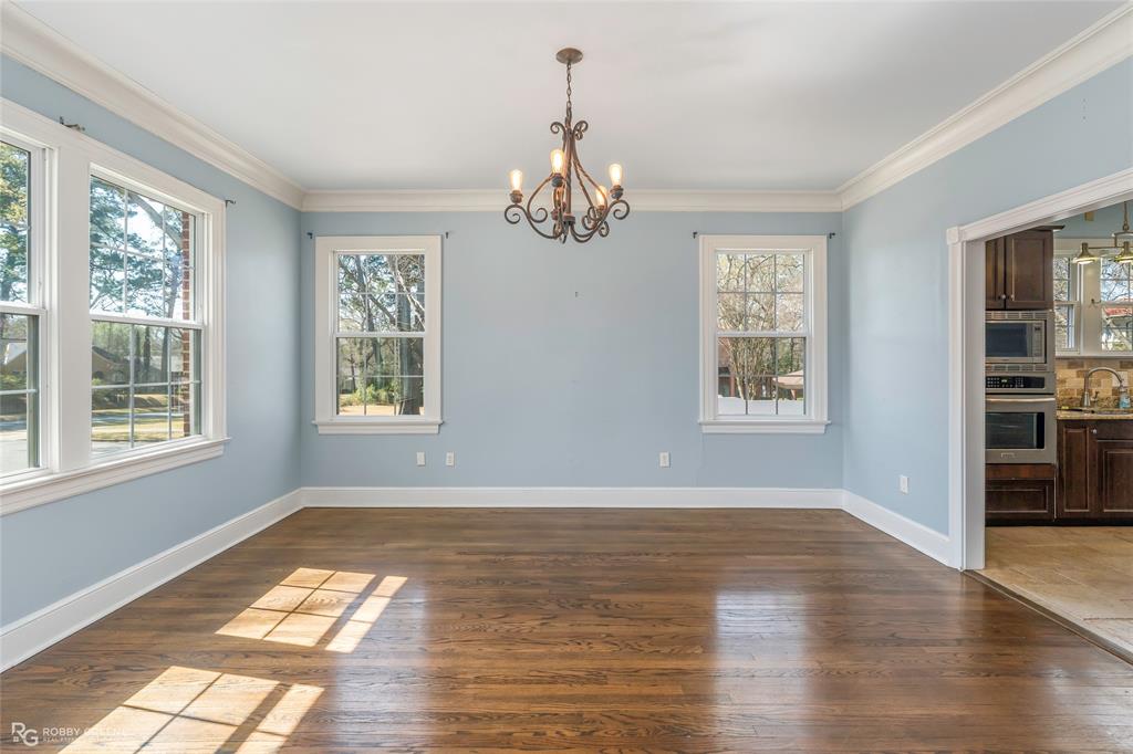 258 Gladstone Boulevard