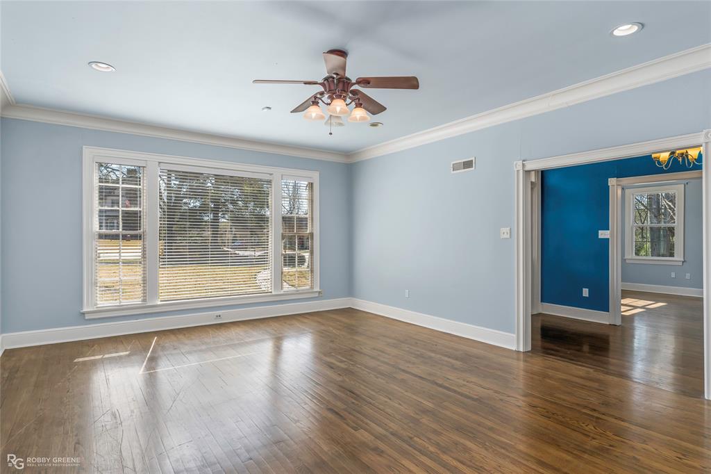 258 Gladstone Boulevard