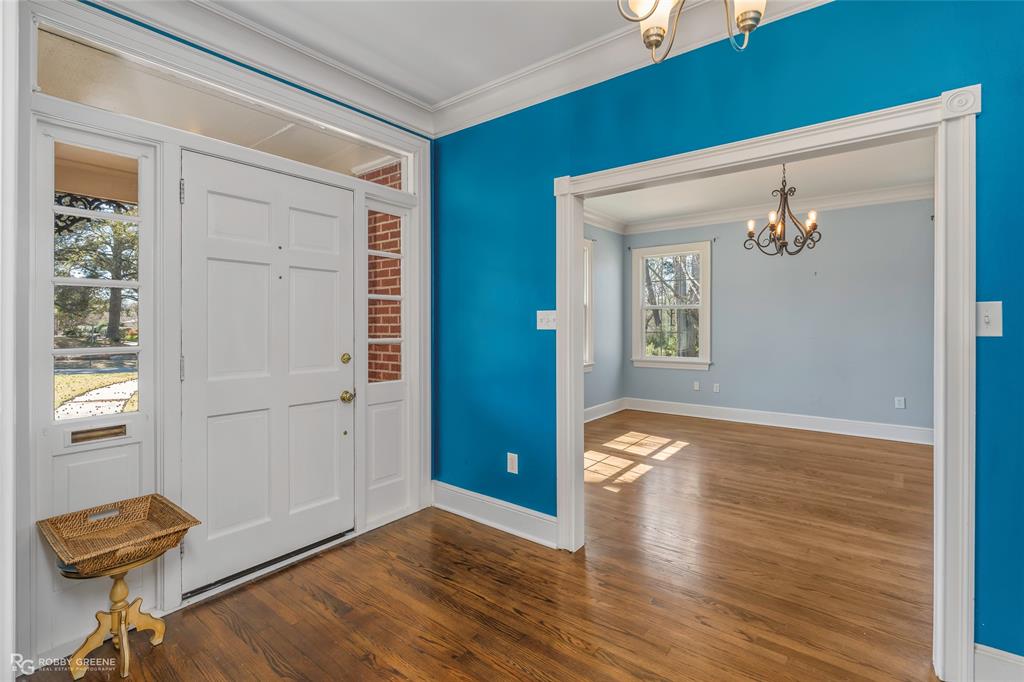 258 Gladstone Boulevard