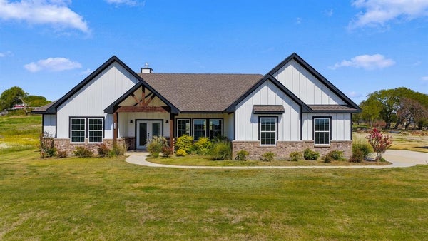 1021 DON EVE CT, AZLE, TX 76020 - Image e3c0f3c42e121a04d7b02a9af3256b0d/934751088