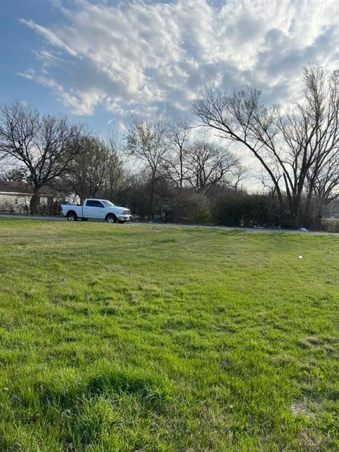 1724 RUSSELL PATH Fort Worth TX 76105