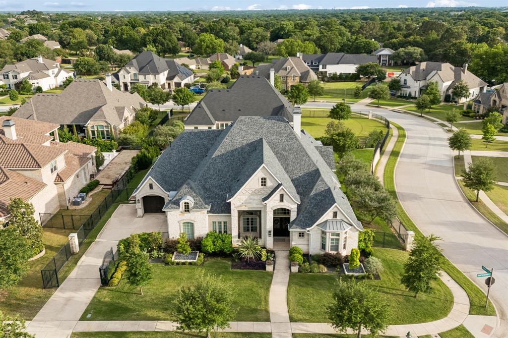 1009 Hampton Manor Way