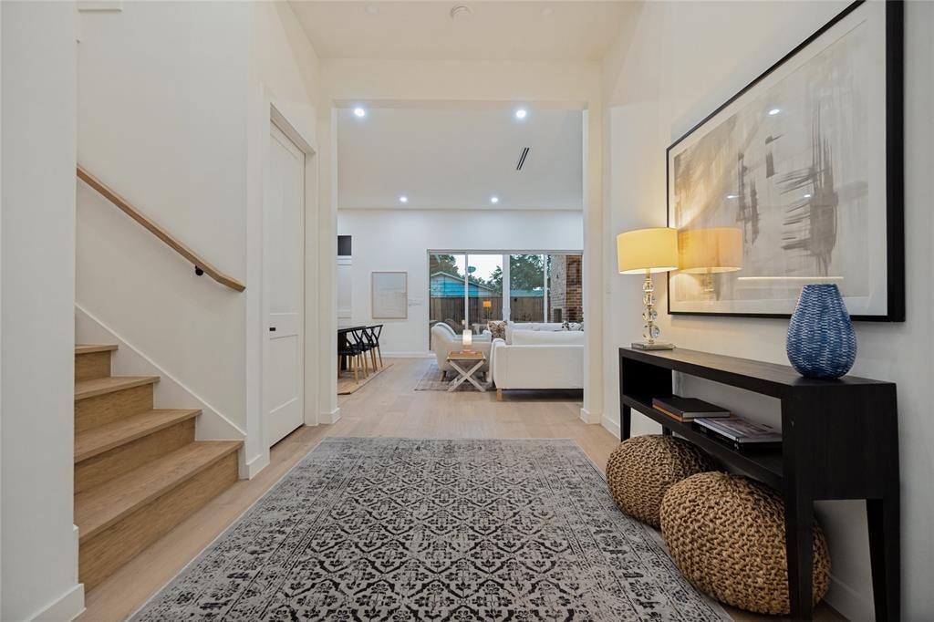 3507 Warick Drive