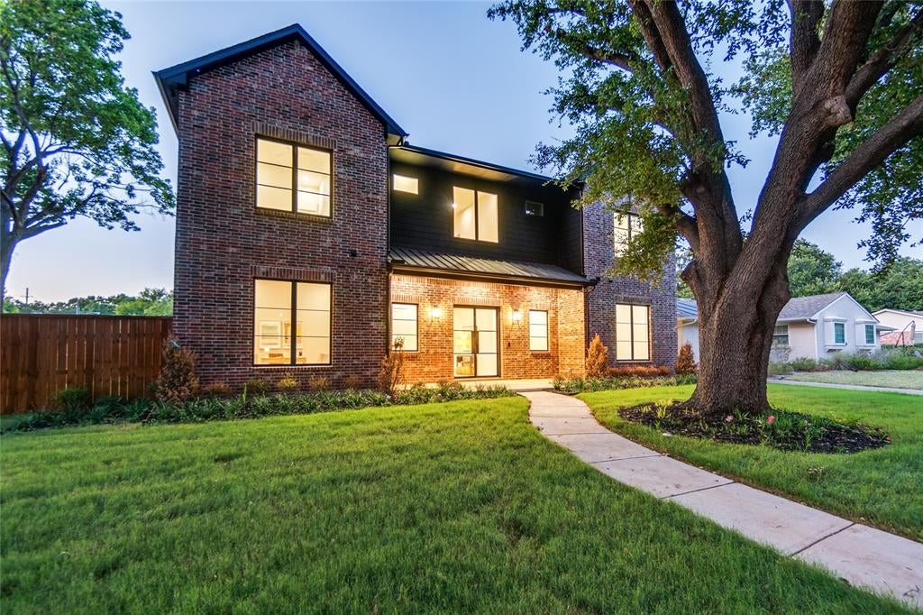3507 Warick Drive