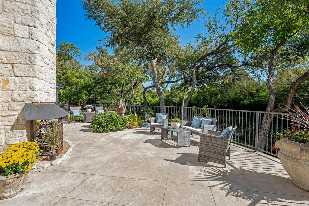 MEADERS LANE - Residential