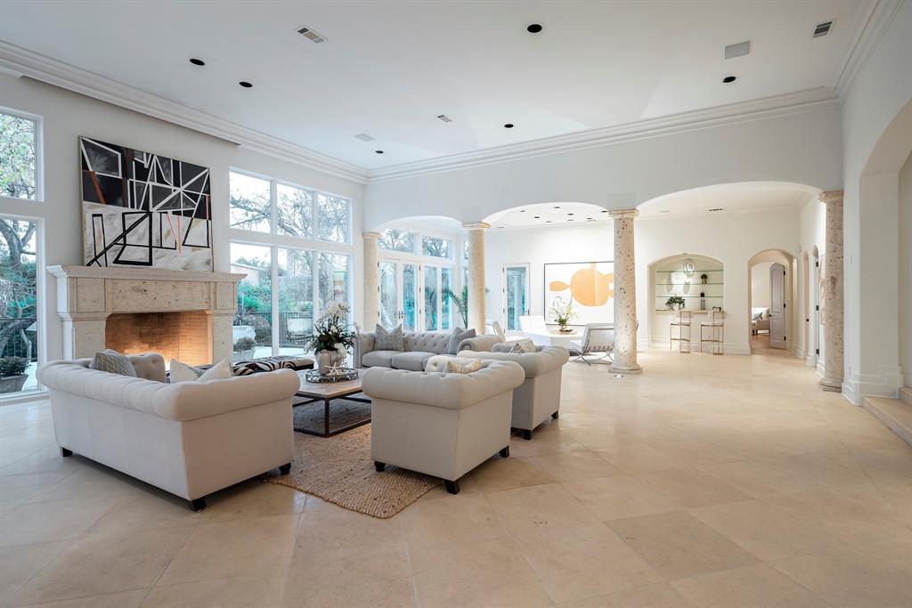 MEADERS LANE - Residential