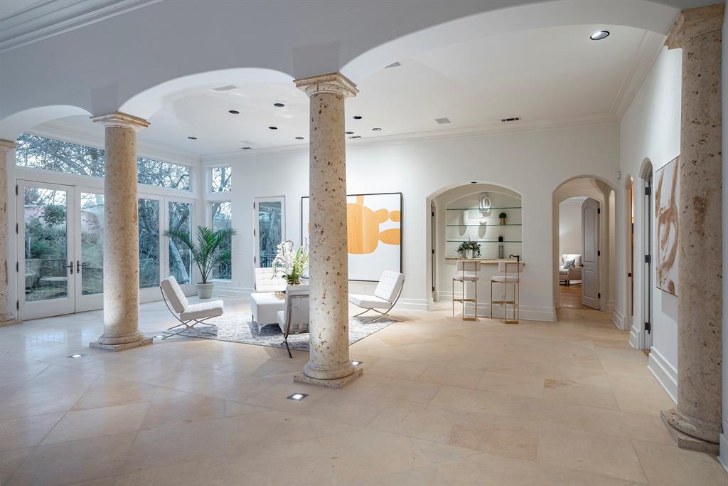 MEADERS LANE - Residential