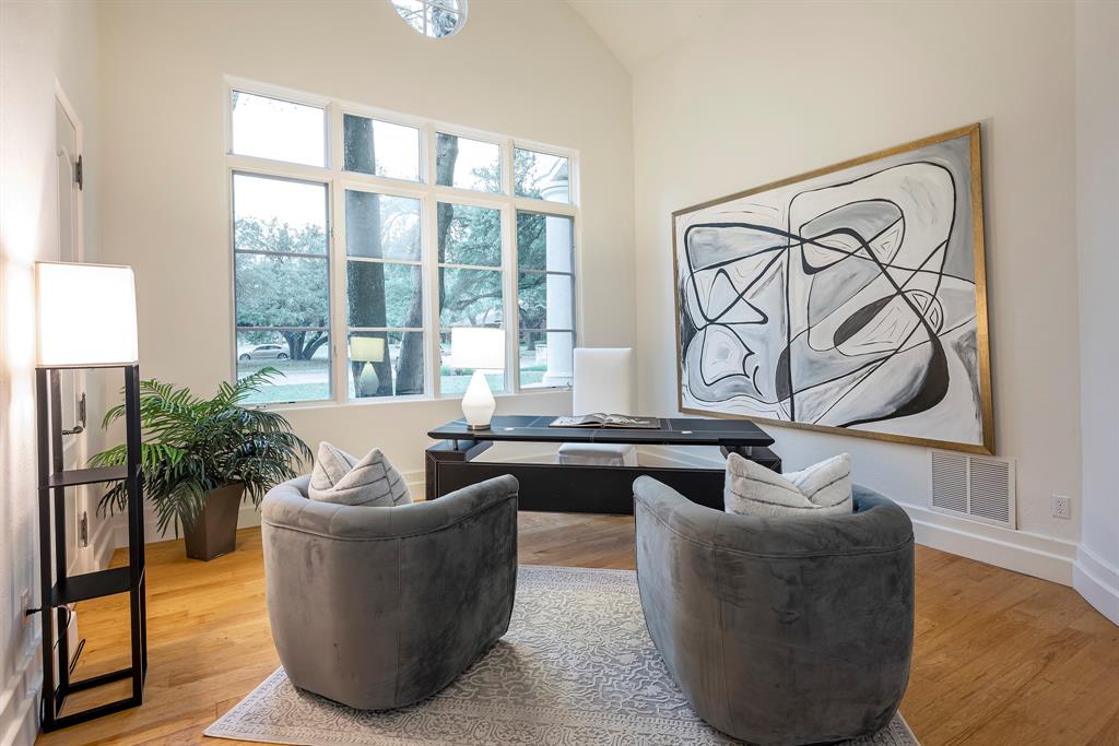 MEADERS LANE - Residential