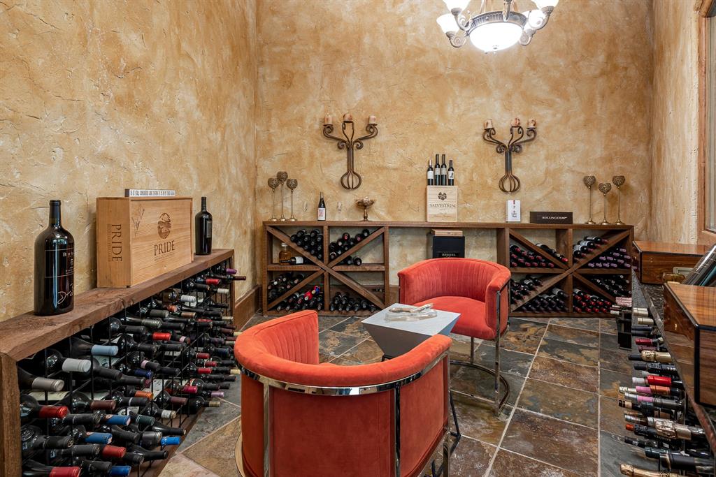 MEADERS LANE - Residential