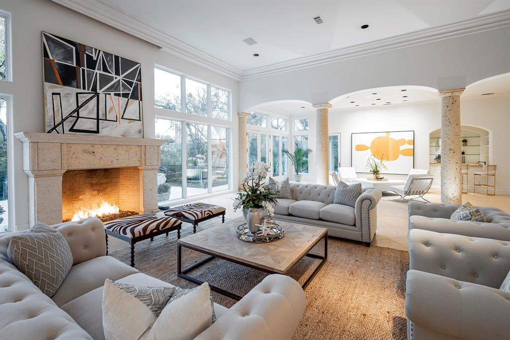 MEADERS LANE - Residential