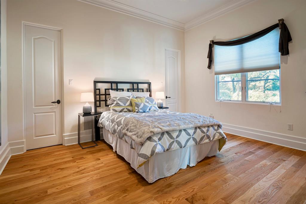 MEADERS LANE - Residential