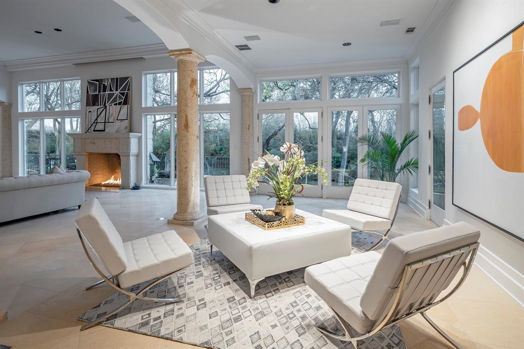 MEADERS LANE - Residential