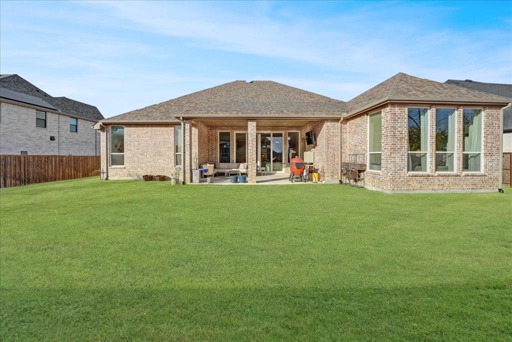 Star Trail Ph Five - Residential