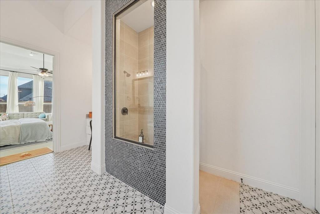 Star Trail Ph Five - Residential