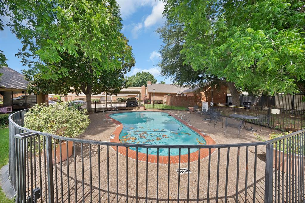 Cedar Place Garden Condminium - Residential