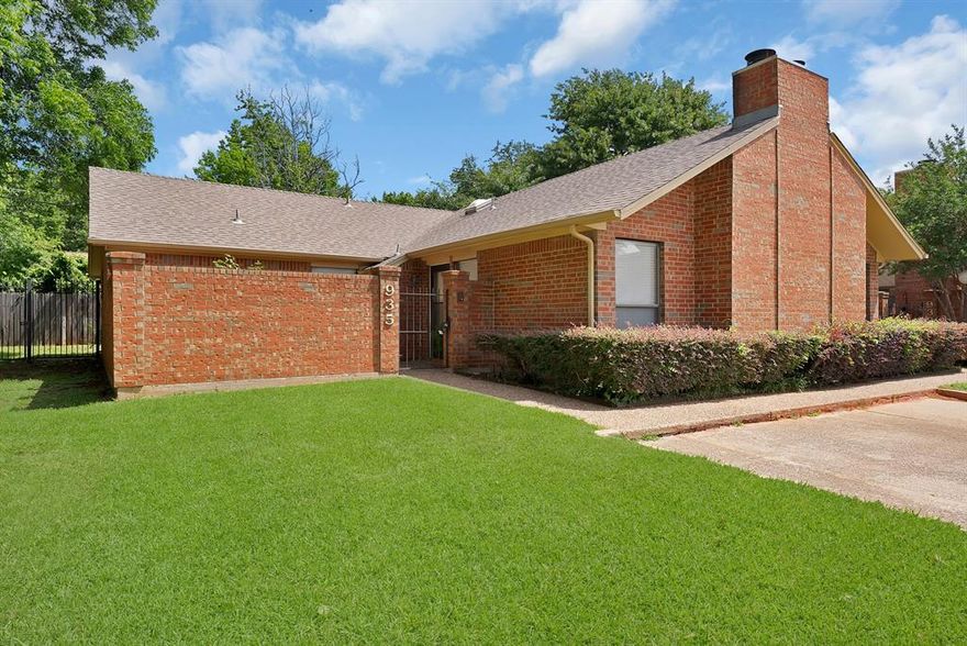 Welcome to 935 Cederland, perfectly situated in the heart of Arlington’s Entertainment District! This move-in ready, two-bedroom, one-bath gem is walkable to Cowboys and Rangers games, Texas Live!, and the new Loews Hotels. Enjoy morning coffee on the front porch or unwind on the covered back patio. With access to a community clubhouse and pool, plus two covered assigned parking spots, it’s ideal for game day gatherings, long-term rentals, or the sports fan who wants to catch every game. And if you’re looking for a cozy place to call home year-round, this is the perfect spot to enjoy Arlington’s exciting lifestyle every day.

The HOA helps make ownership easy by covering yard maintenance and exterior building upkeep, including paint, siding, and roof care. Washer, dryer, and refrigerator are all included,and HVAC was just replaced last year making this truly move-in ready. Conveniently located off I-30, you’re just minutes from all the fantastic new spots Arlington has to offer!