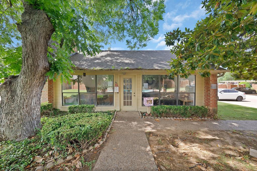 Cedar Place Garden Condminium - Residential