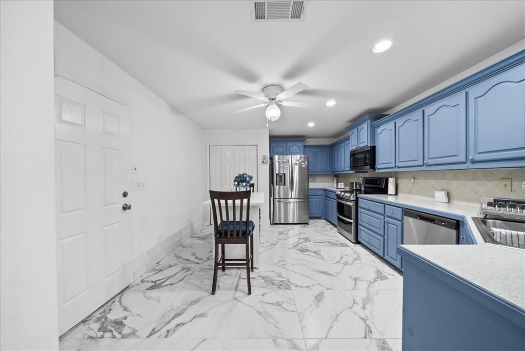 Cresthaven Cottages Condo - Residential