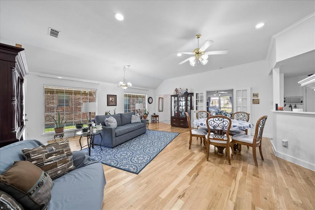 Cresthaven Cottages Condo - Residential