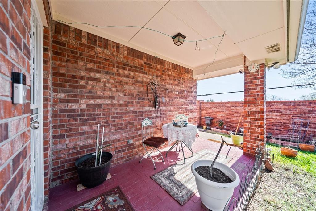 Cresthaven Cottages Condo - Residential