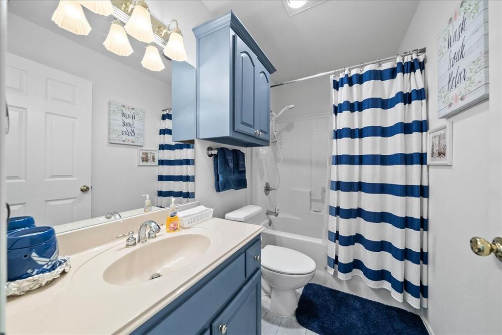 Cresthaven Cottages Condo - Residential