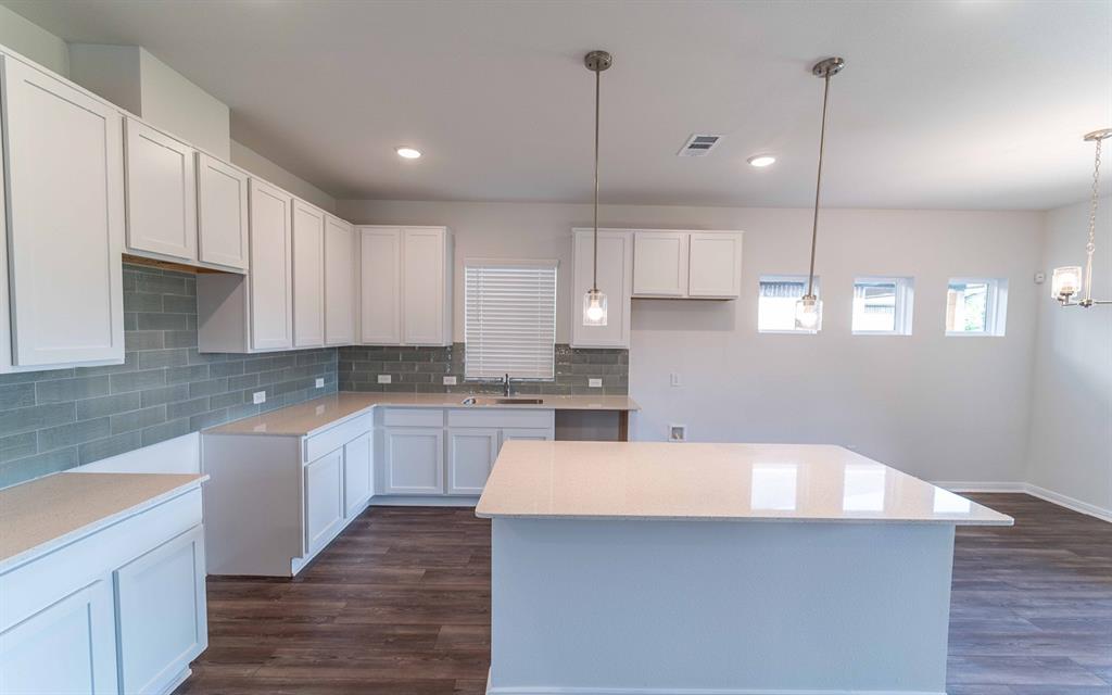 2040 Fall Creek Cove