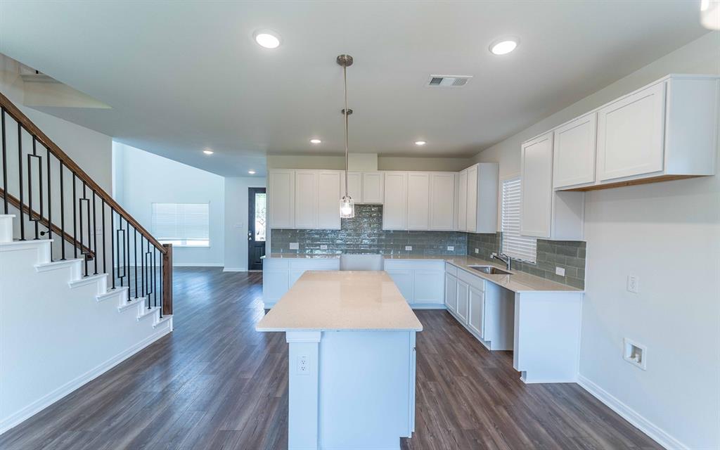 2040 Fall Creek Cove