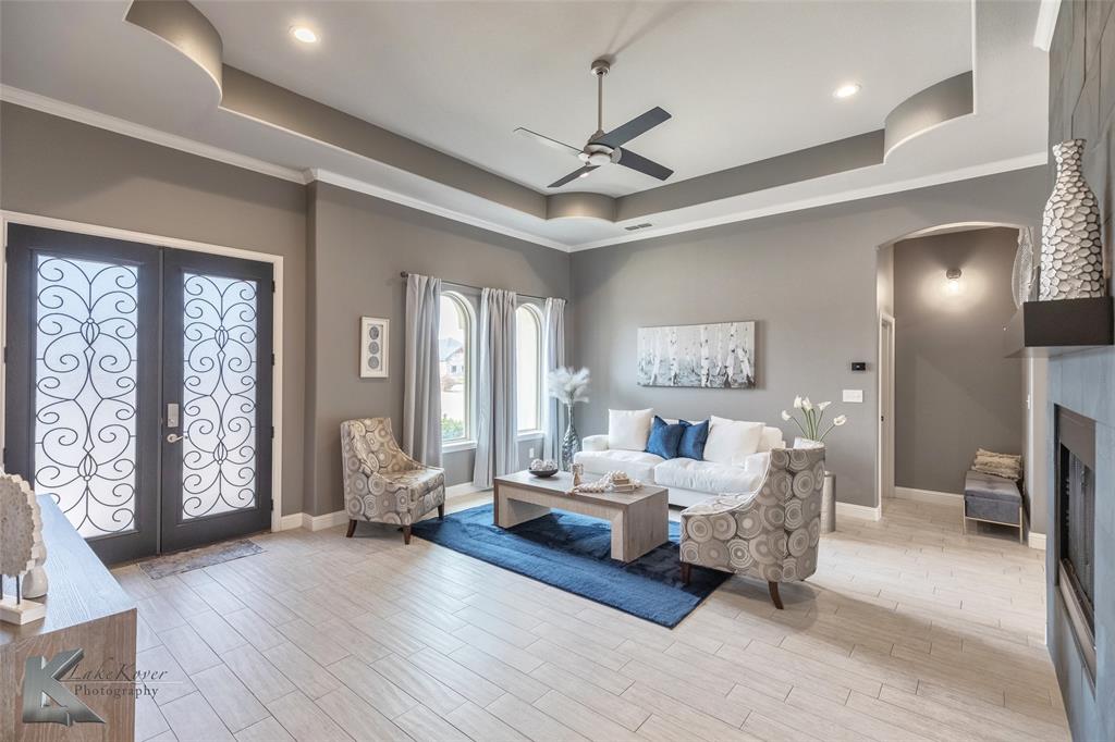 2401 Savanah Oaks Bend