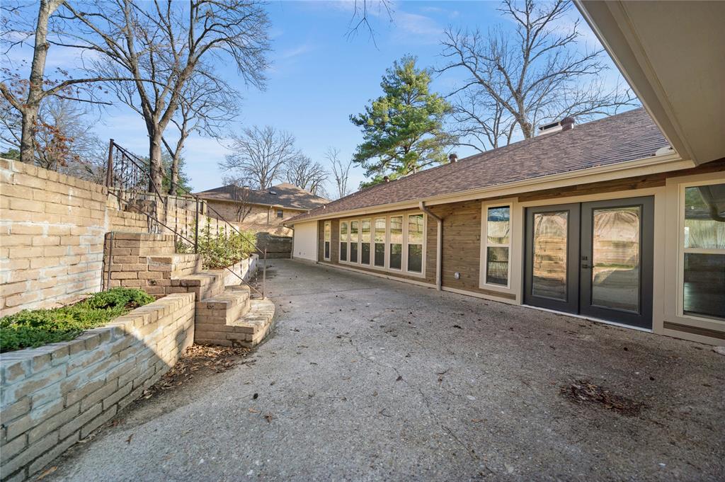 3829 Cloverdale Drive