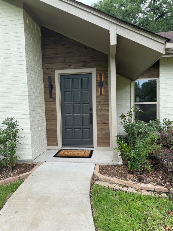3829 Cloverdale Drive