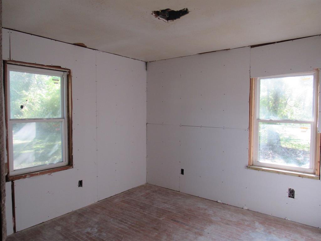 Central Villa - Residential