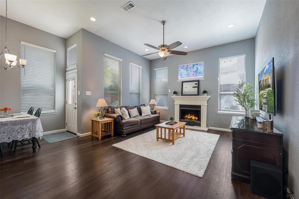 2616 Black Canyon Drive