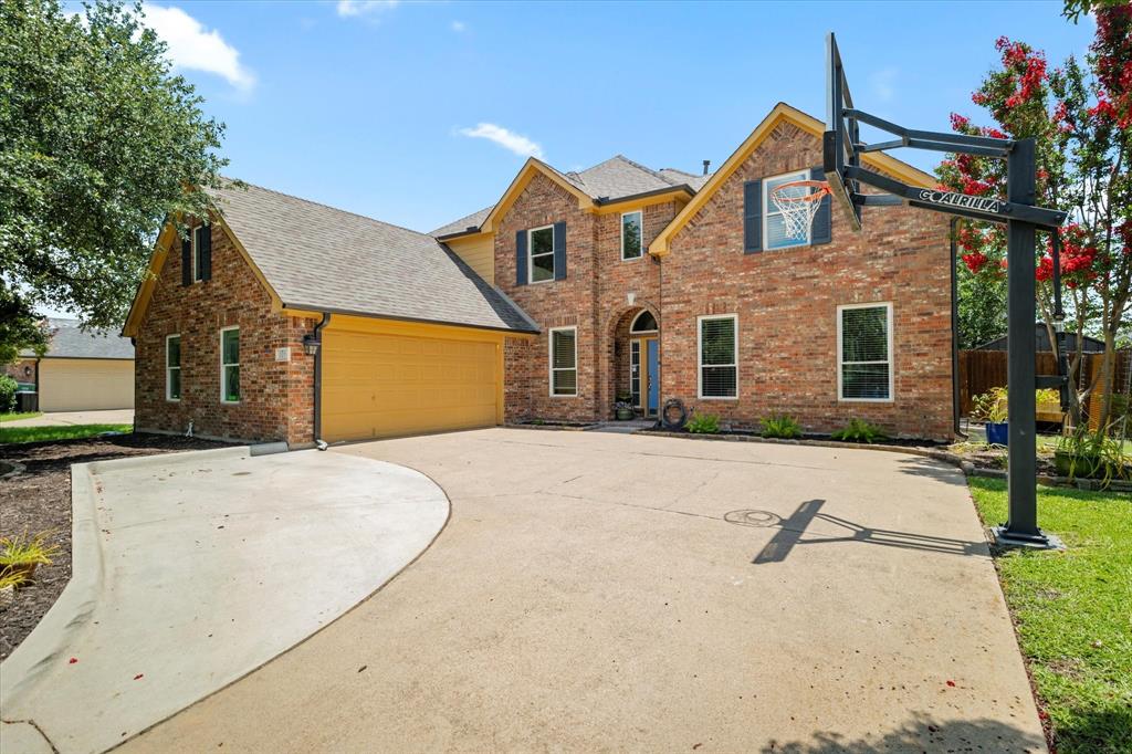 327 Village Trail