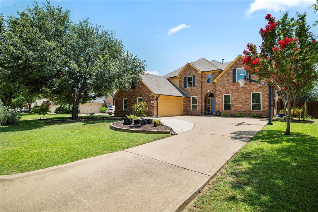 327 Village Trail