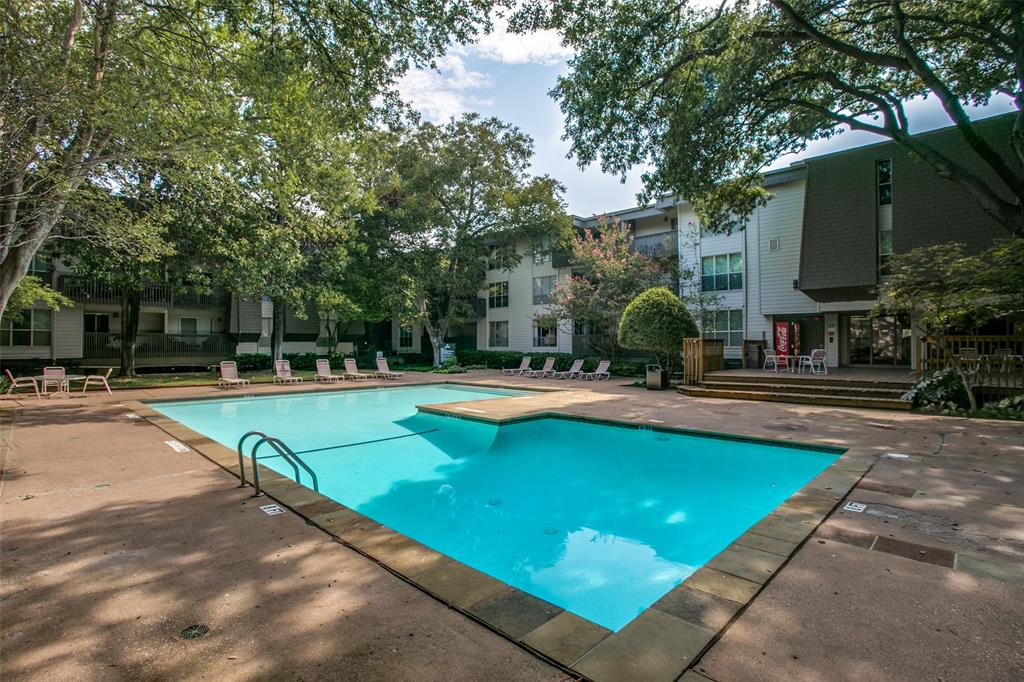 River Oaks Condos - Residential