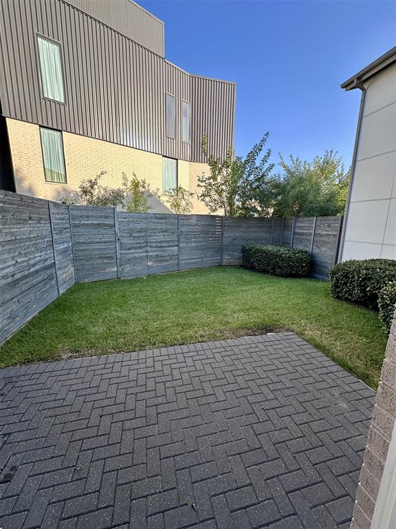 Deere Praire Twnhms - Residential Lease