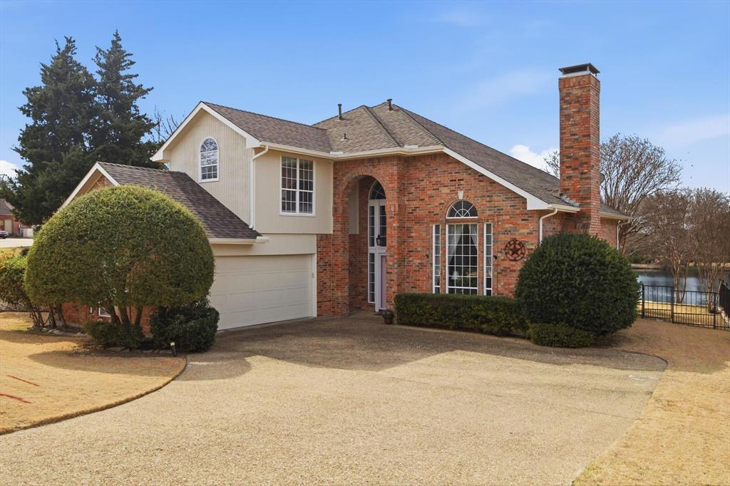 5204 Yacht Club Drive