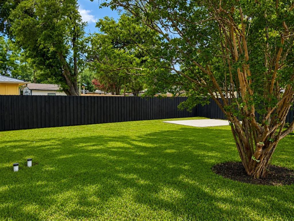 2710 Eastbrook Drive