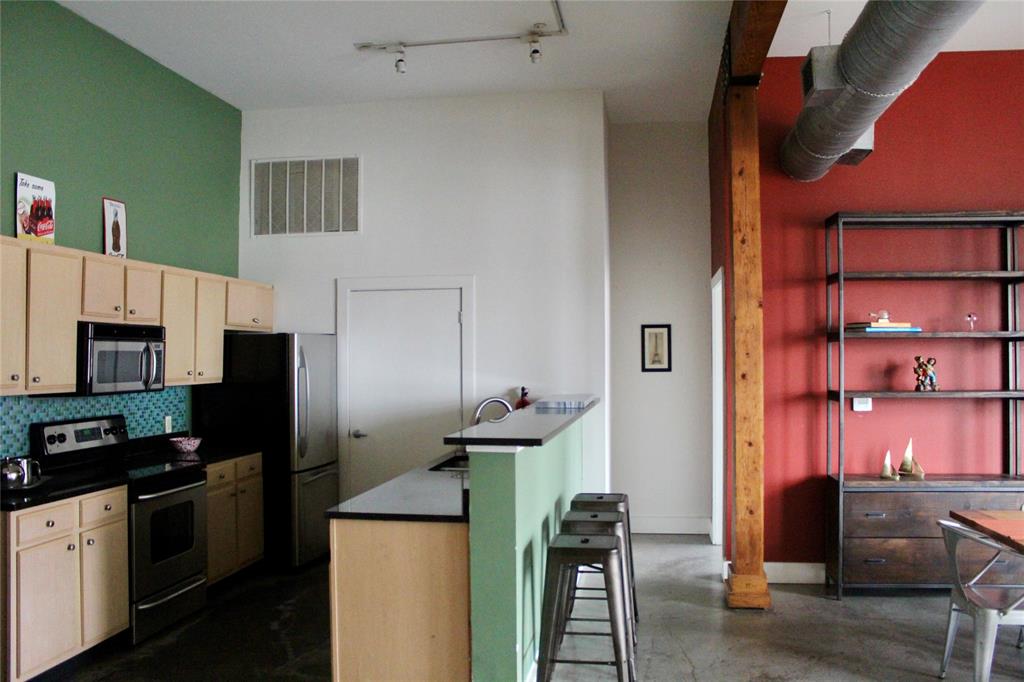 Live Oak Lofts Condo - Residential