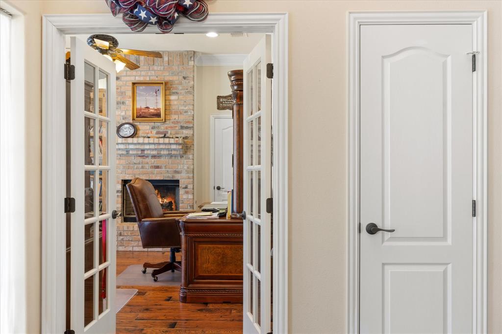 7711 Ravenswood Road