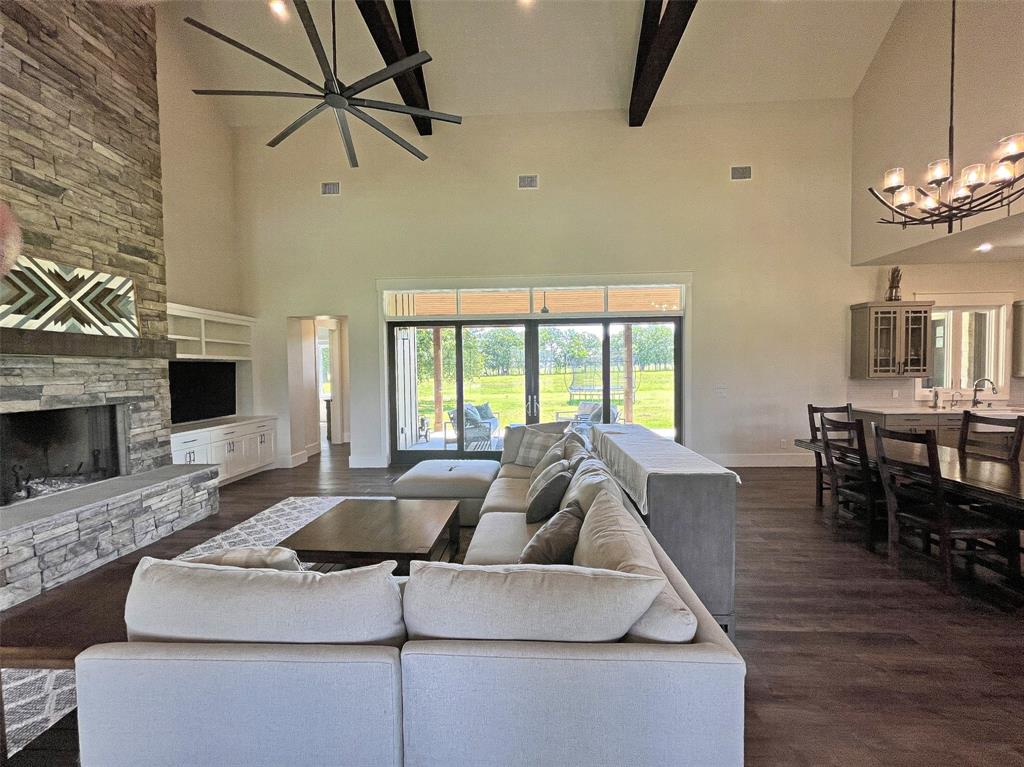 1402 Countryside Bend Bend